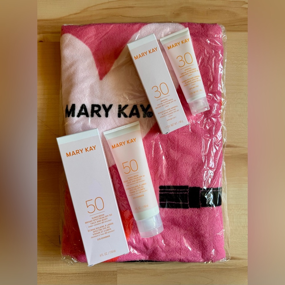 Mary Kay Sunscreen Set with Branded Towel Brand New